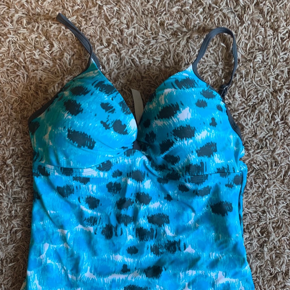 Swimming suit